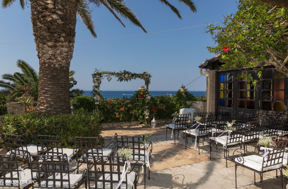 Book your wedding day in Aresti Restaurant Zante